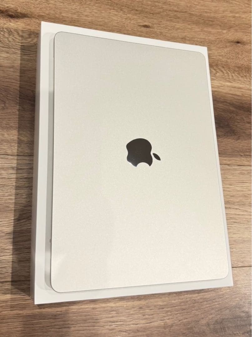 MacBook Air M2 2022 13.6インチ8/256GBスターライト