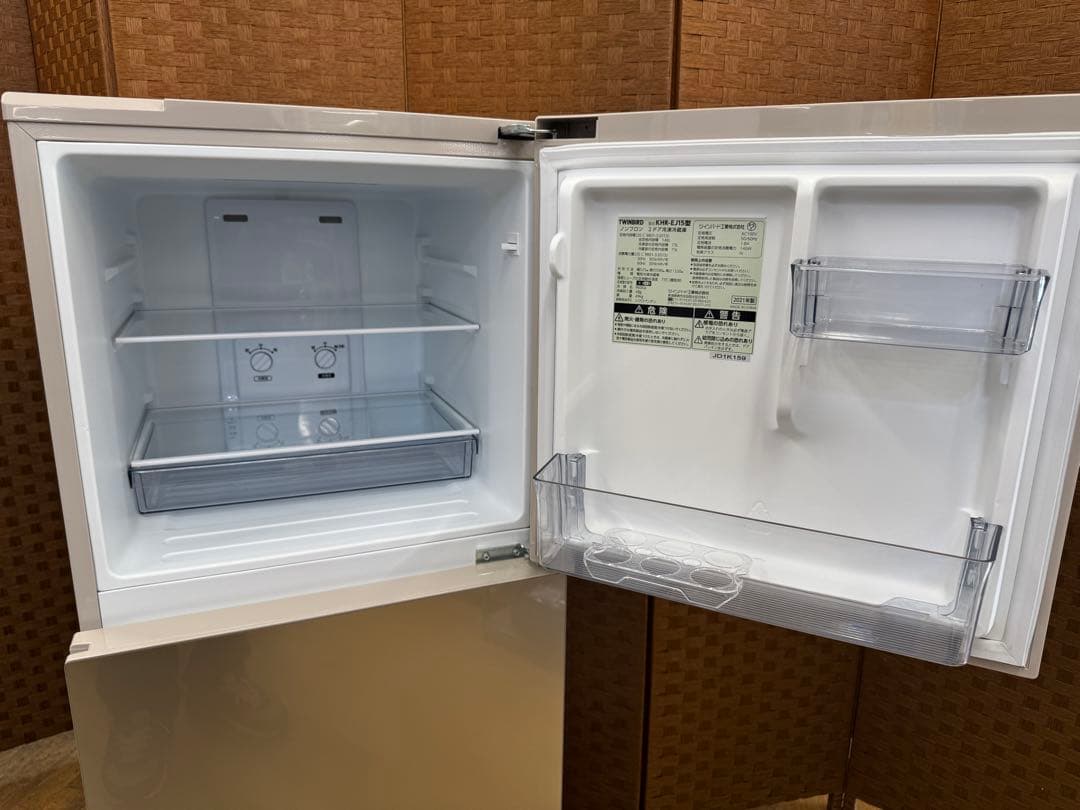 F028 TWINBIRD ２ドア　冷蔵庫　ガラスドア　右開き　2021年製