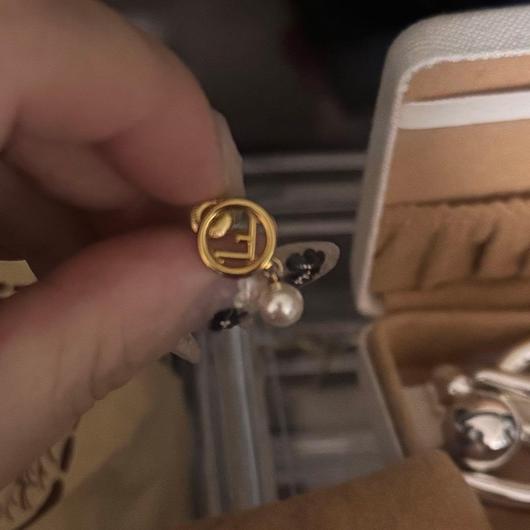 FENDI パールピアス (片耳)