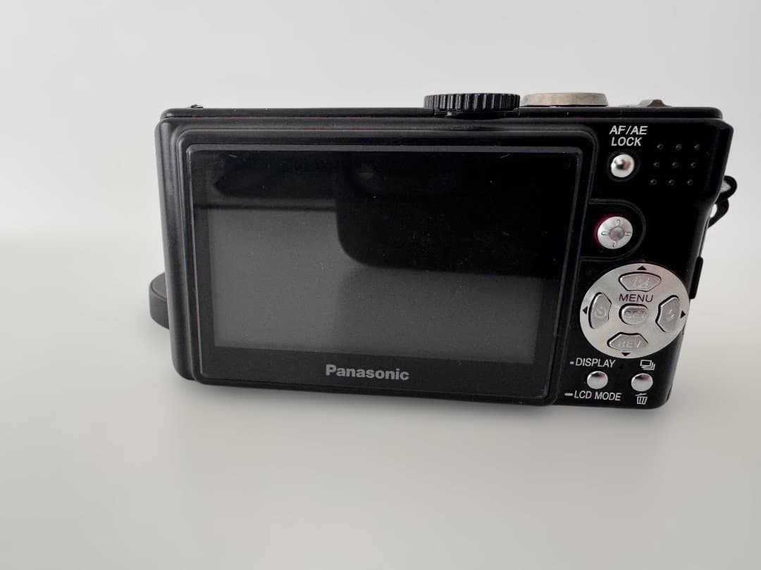 美品　Panasonic DMC-LX2 コンパクトデジタルカメラ