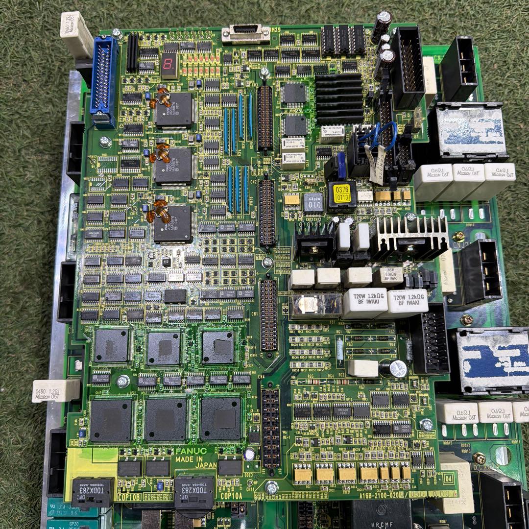 Fanuc A20B-2002-0713/08D サーボドライブ