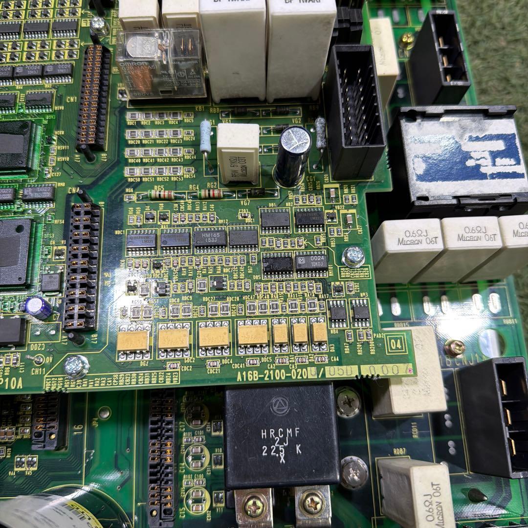 Fanuc A20B-2002-0713/08D サーボドライブ