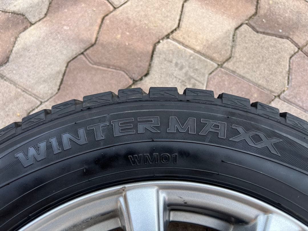 DUNLOP 15インチ スタッドレスタイヤ ホイールセット フリード