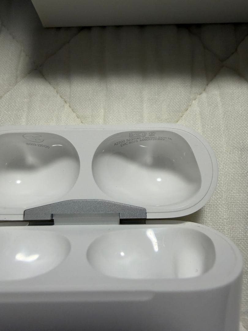 AirPods Pro (第2世代) シリアルナンバー有り