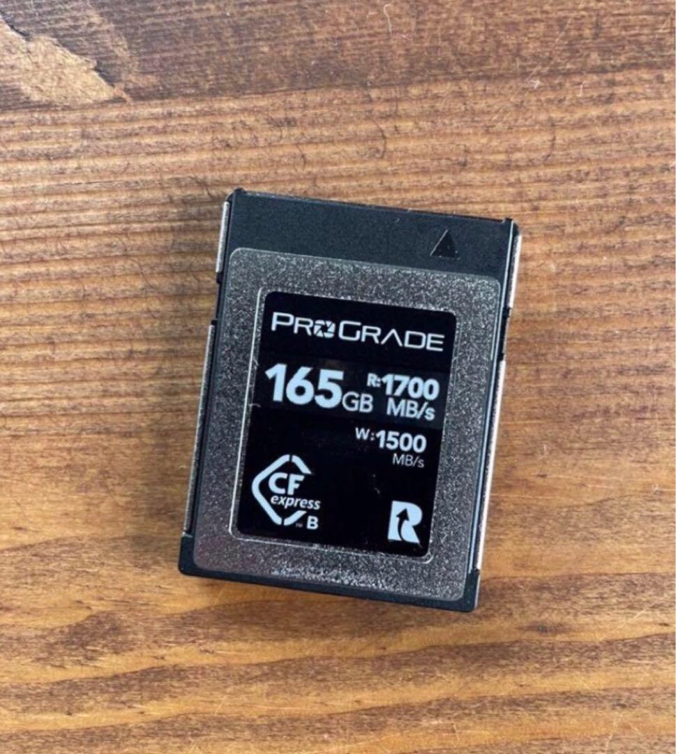 CFexpress 2.0 Type B カード　165GB