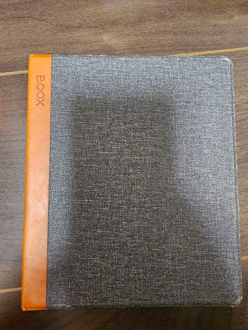 ONYX BOOX leaf 専用ケース付き 電子書籍リーダー　シリコンケース付