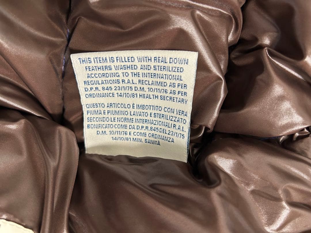 ⭐︎ スメラギ 123 ⭐︎MONCLER MAYA ネイビー　フード付き