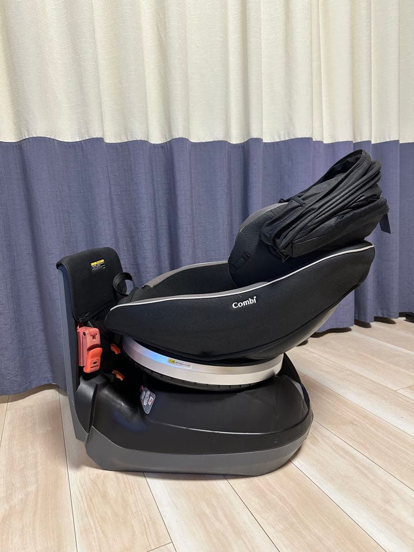【美品】Combi クルムーヴ cg-utg 回転式チャイルドシート ブラック