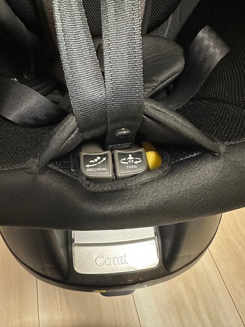【美品】Combi クルムーヴ cg-utg 回転式チャイルドシート ブラック