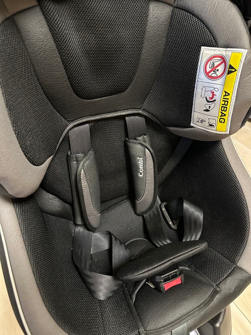 【美品】Combi クルムーヴ cg-utg 回転式チャイルドシート ブラック