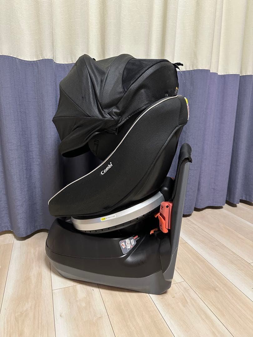 【美品】Combi クルムーヴ cg-utg 回転式チャイルドシート ブラック
