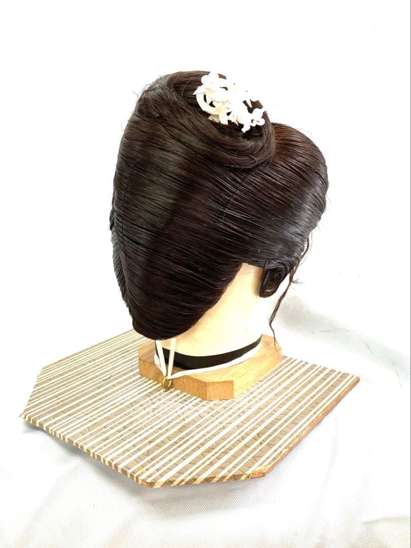 辰巳7号サイズ(編み無しタイプ)夜会巻き、中古舞踊かつら、大衆演劇かつら、簪付き