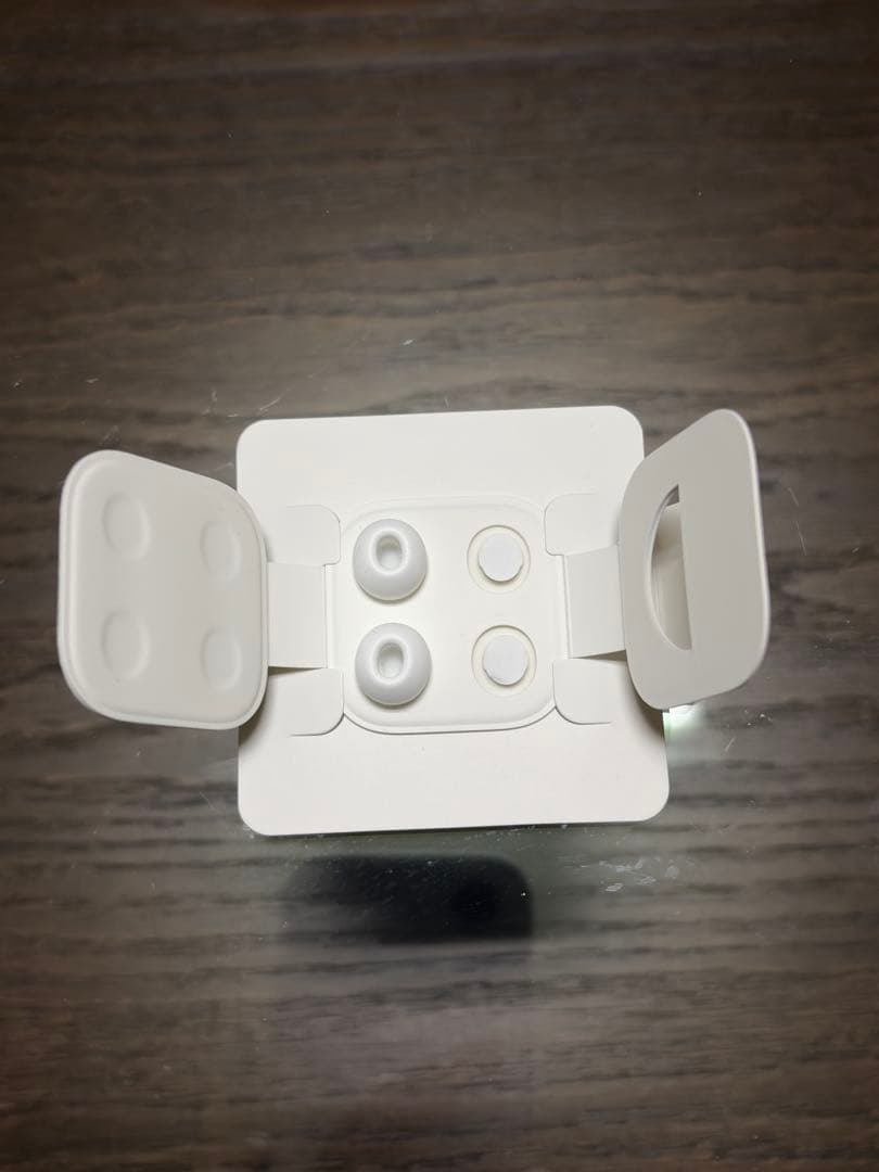 【美品】AirPods Pro（第2世代）充電ケーブル・イヤーチップ付動作確認済