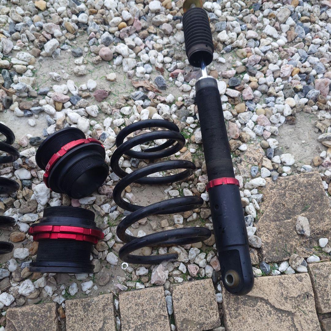 E12 ノート　BLITZ　車高調　リヤのみ