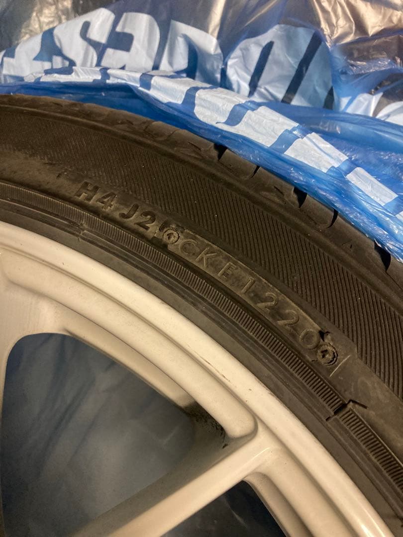 ワーク　エモーション　19インチ ①