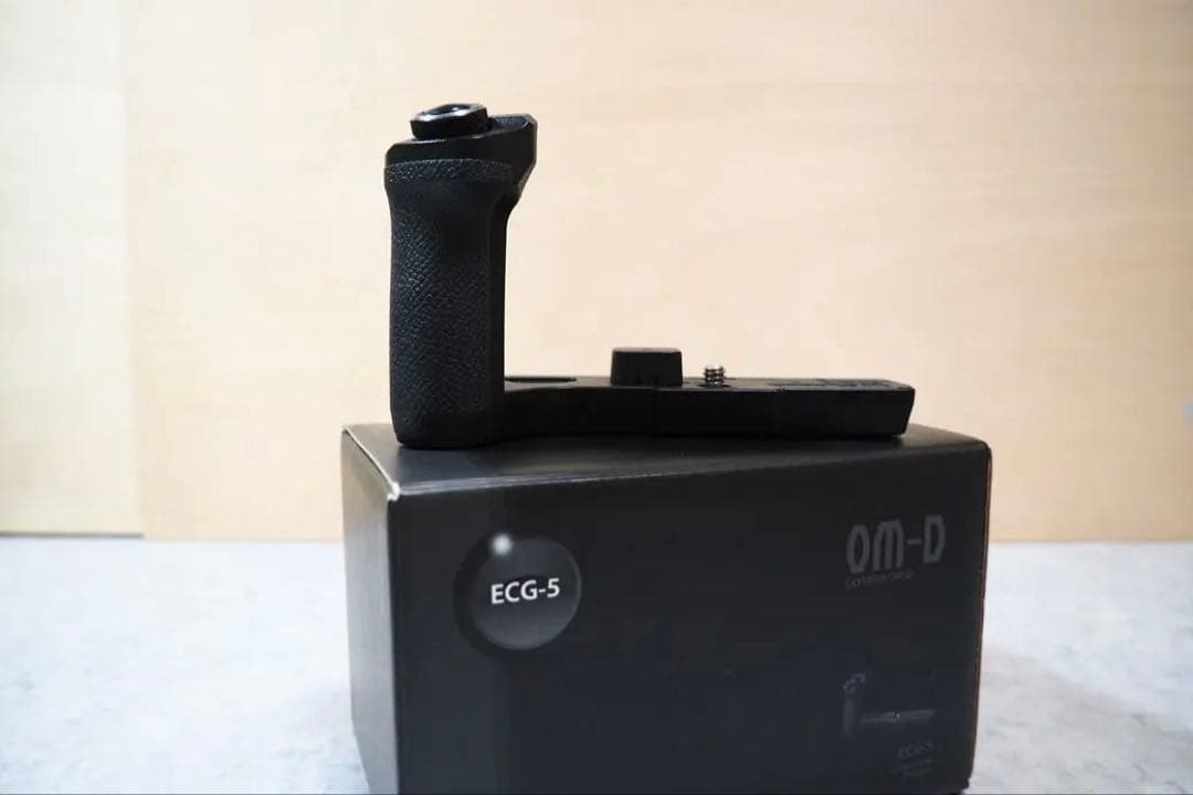 【値下げ】オリンパス E-M5 Mark III シルバー＋ECG-5