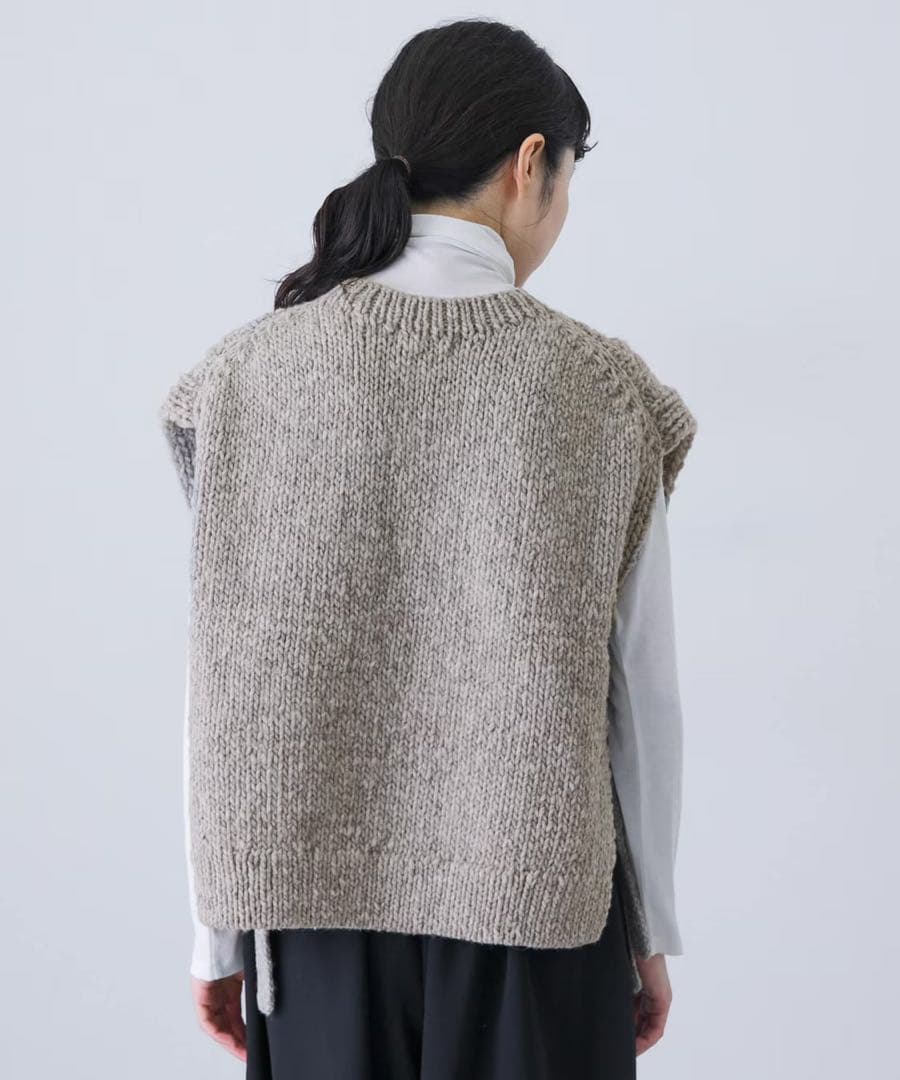 【今晩1500円引き】かぐれ　ペルーアランニットベスト　2025AW タグ付き