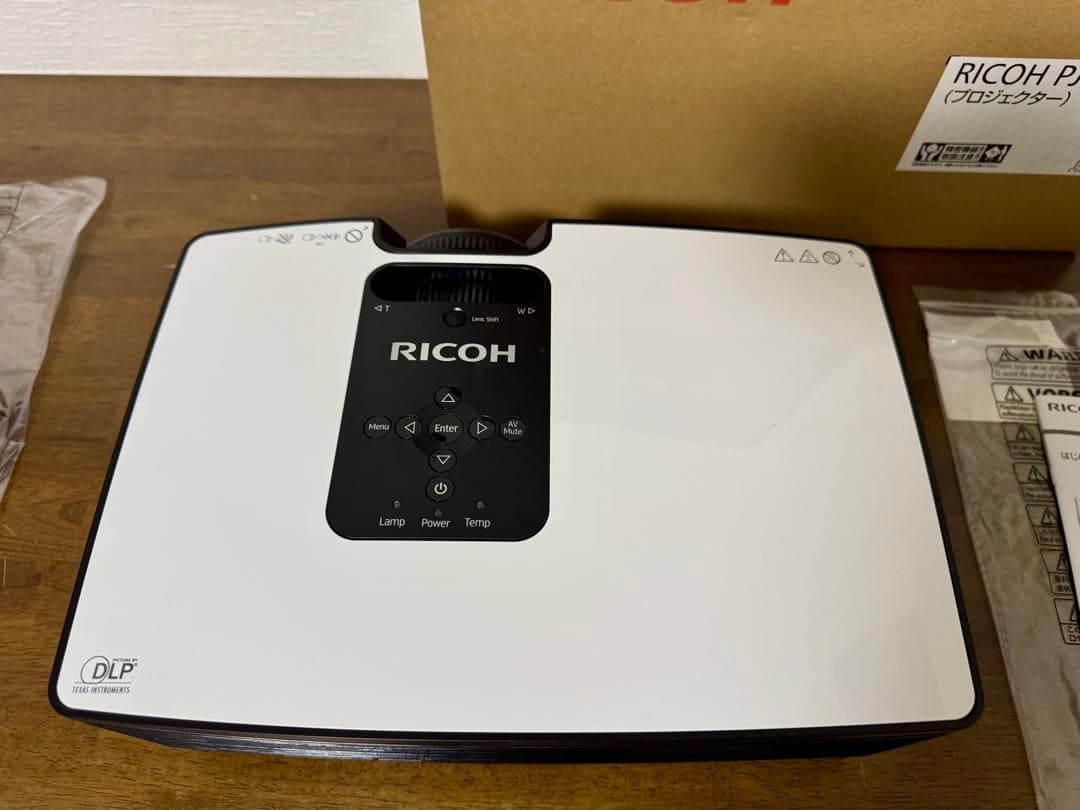 *美品*RICOH プロジェクター WX5462 ランプ 元箱付き