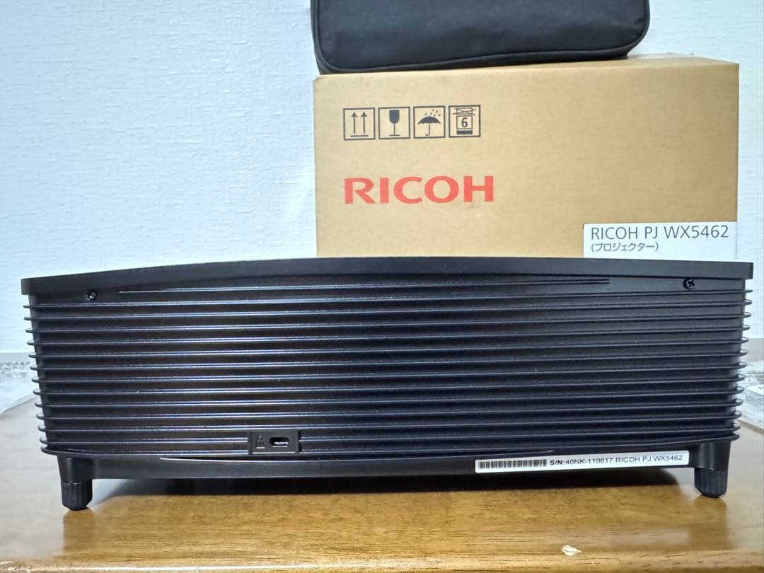 *美品*RICOH プロジェクター WX5462 ランプ 元箱付き