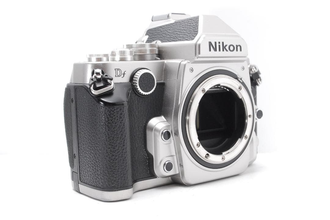 フルサイズセンサー　クラシックデザインと高画質を両立した一眼　Nikon Df