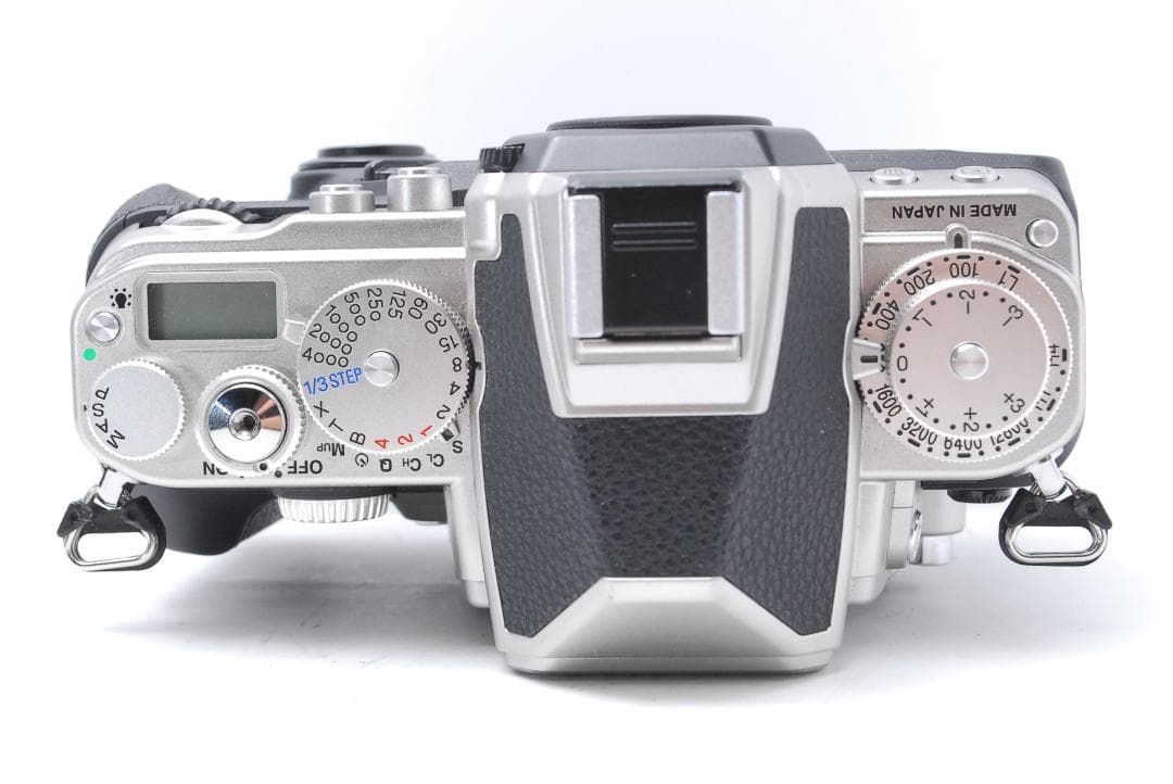 フルサイズセンサー　クラシックデザインと高画質を両立した一眼　Nikon Df