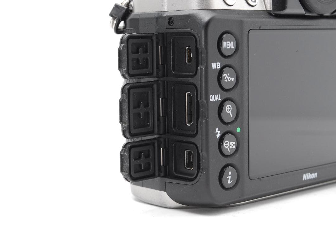 フルサイズセンサー　クラシックデザインと高画質を両立した一眼　Nikon Df