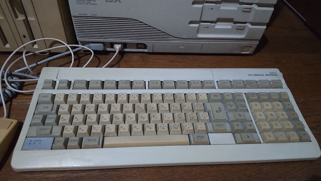 NEC パソコン PC-9801DX/U2 電源起動