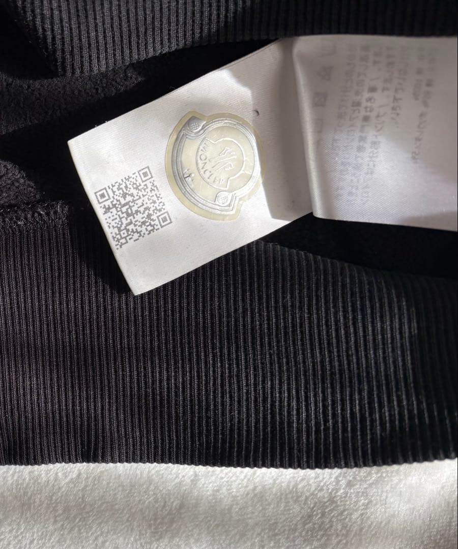 MONCLER 黒 トレーナー ロゴ入り160