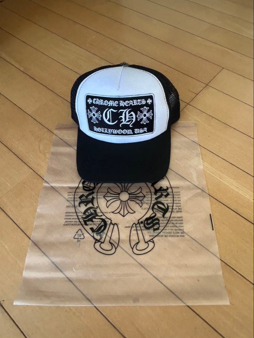 CHROME HEARTS トラッカーハット ブラック/ホワイト