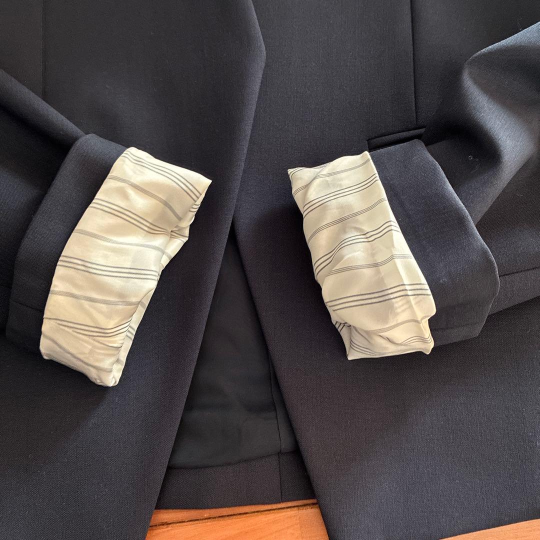 美品　Theoryノーカラージャケット ワンピーススーツ セットアップ ネイビー