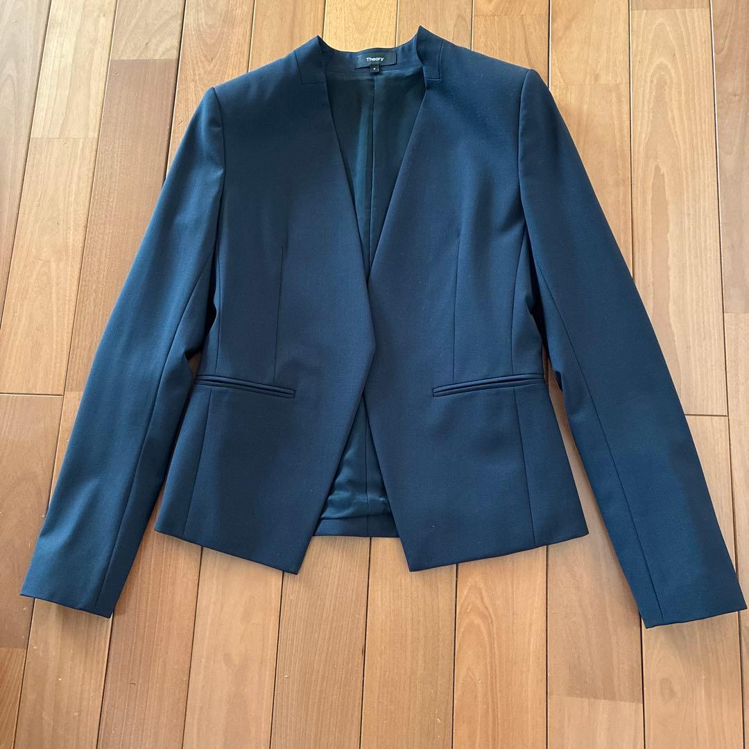 美品　Theoryノーカラージャケット ワンピーススーツ セットアップ ネイビー