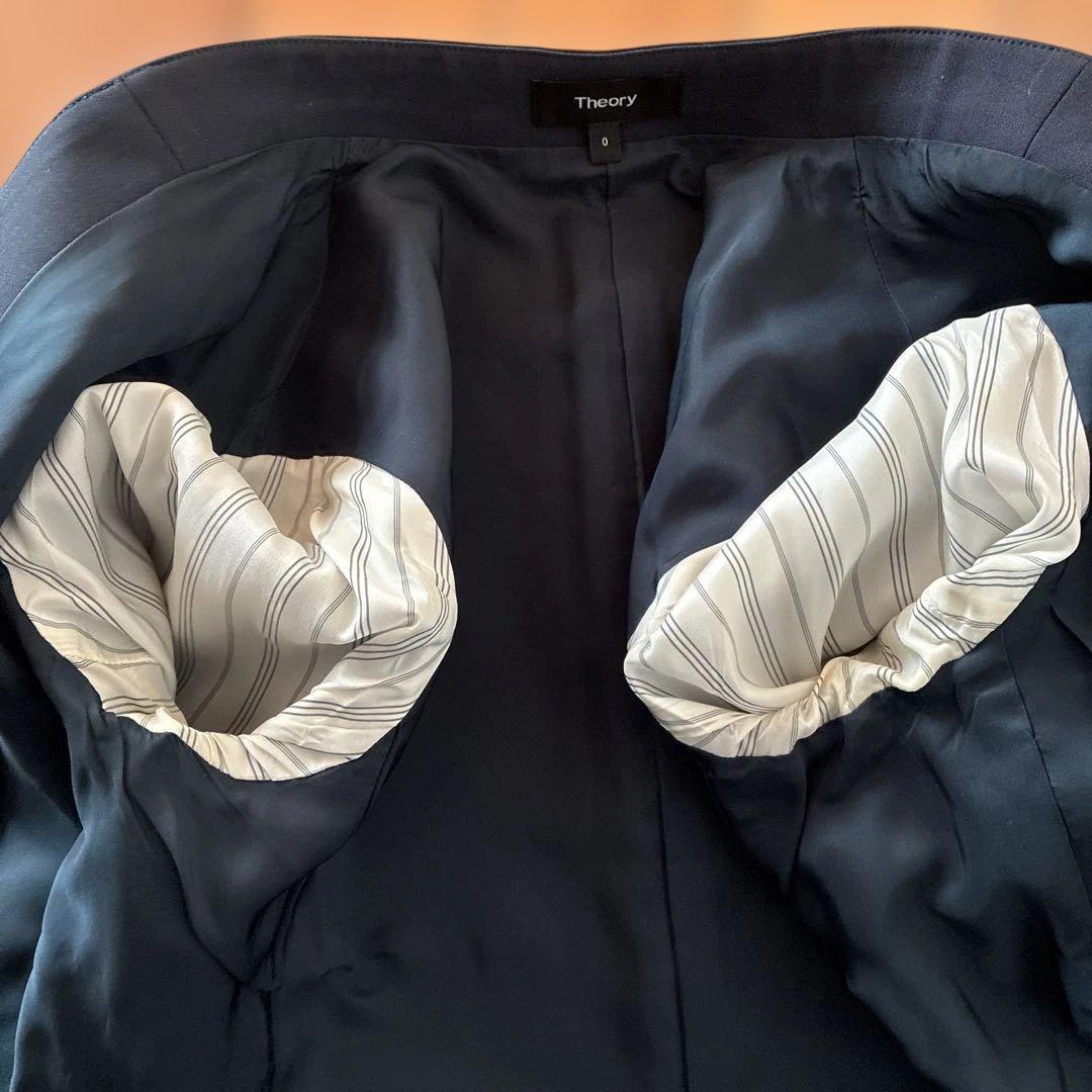 美品　Theoryノーカラージャケット ワンピーススーツ セットアップ ネイビー