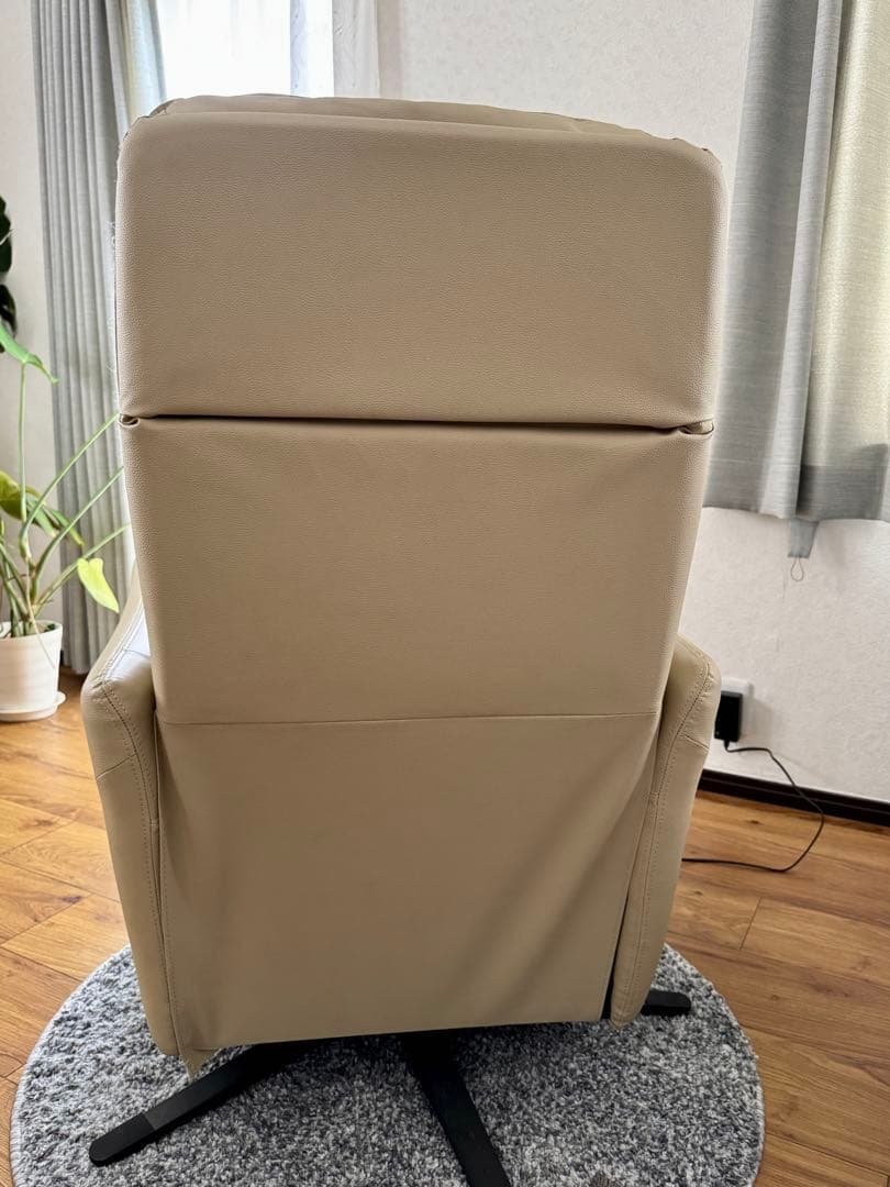 パーソナルチェア　電動リクライニング　ニトリ