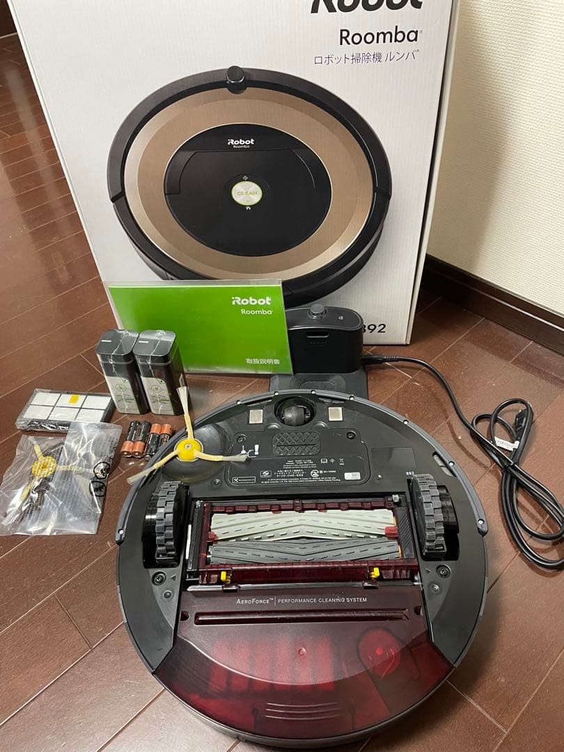 【中古】iRobot Roomba 892 本体と付属品