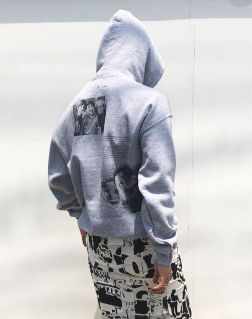 トップス HOLIDAY Joe Szabo PHOTO HOODIE