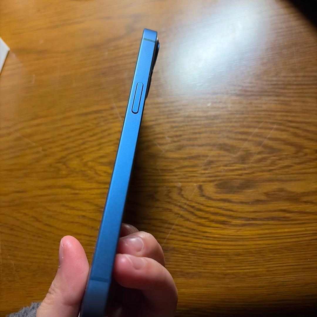 ア*ラ様 Apple iPhone 13 ブルー