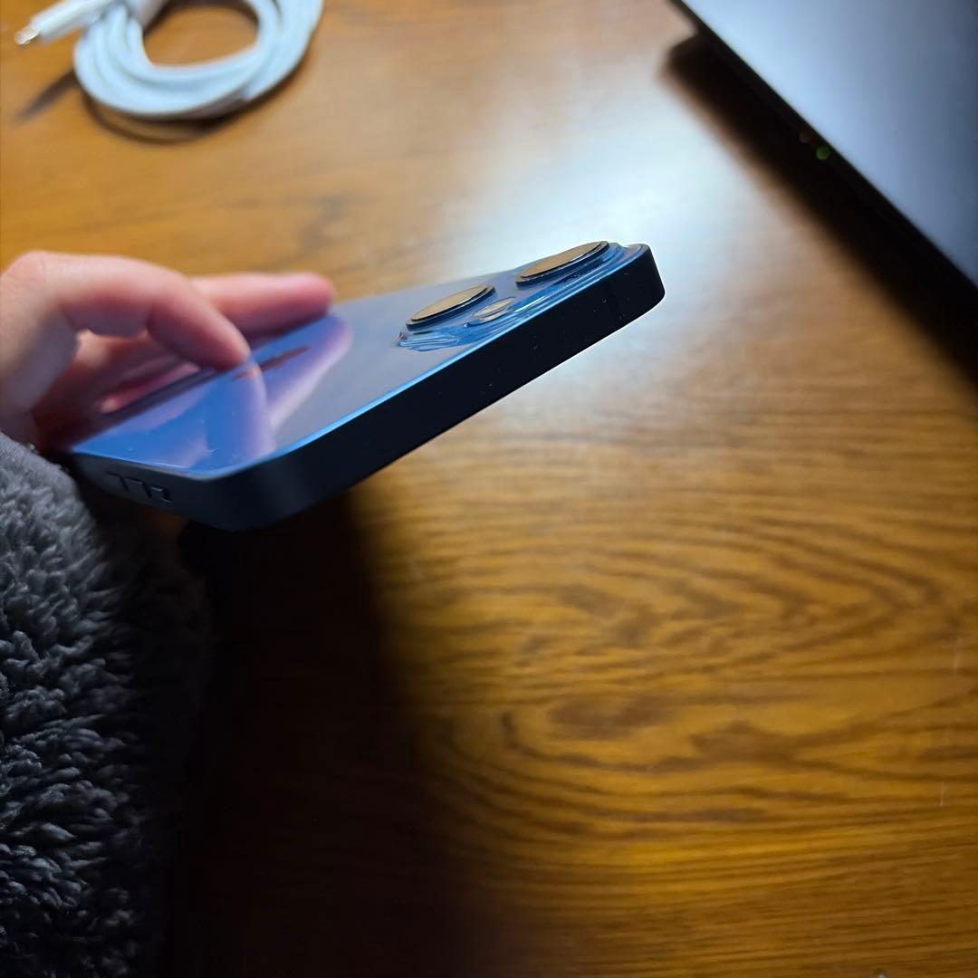 ア*ラ様 Apple iPhone 13 ブルー