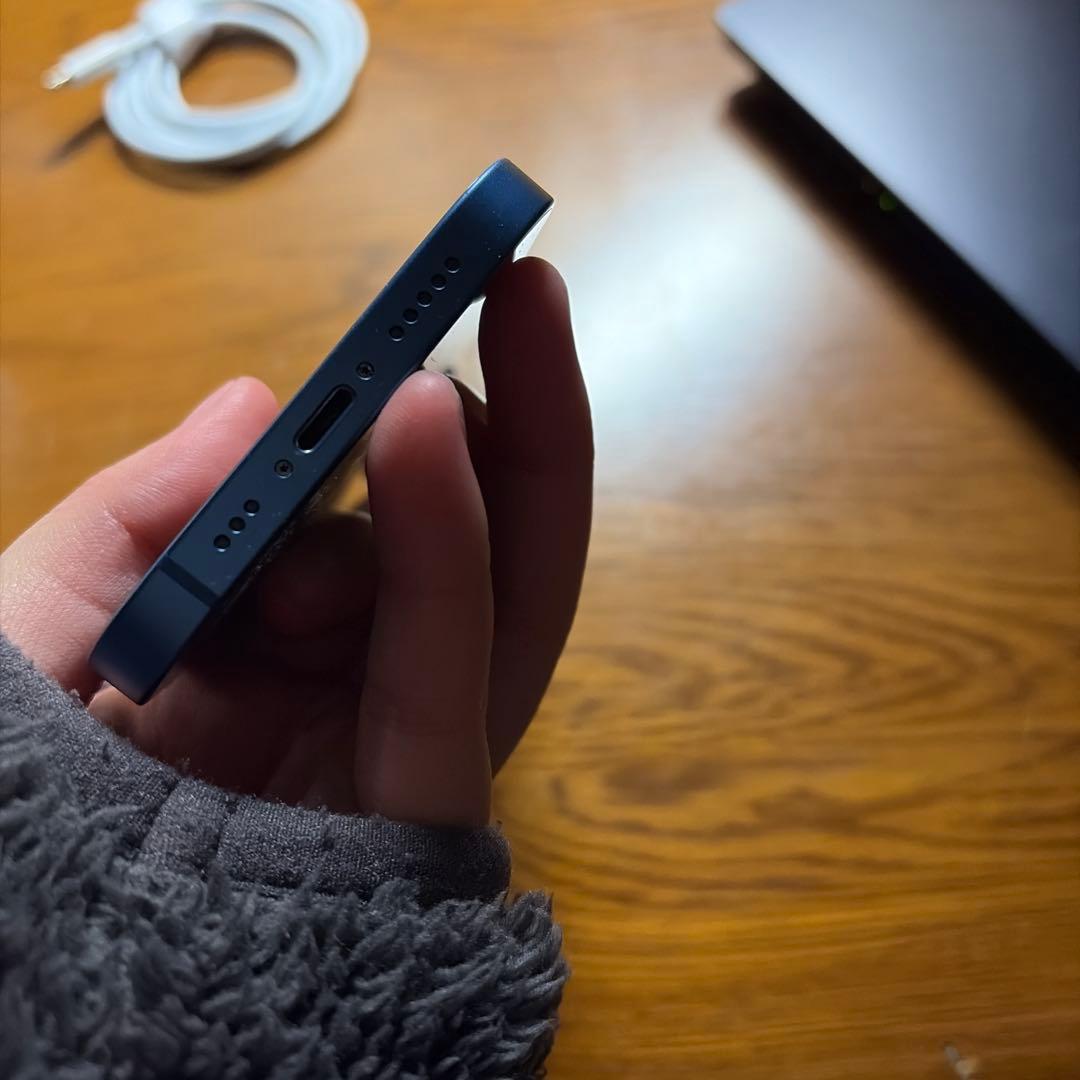 ア*ラ様 Apple iPhone 13 ブルー