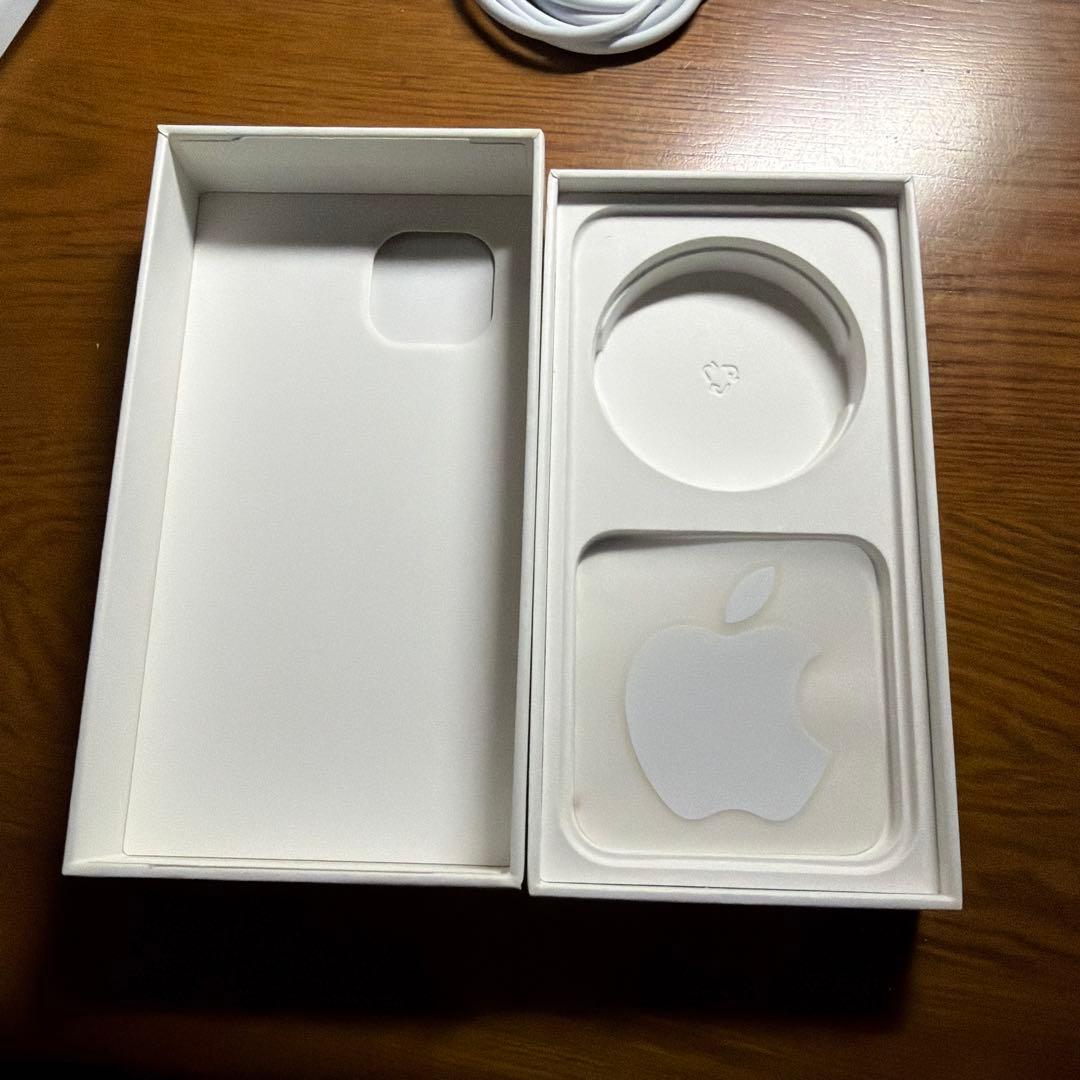 ア*ラ様 Apple iPhone 13 ブルー