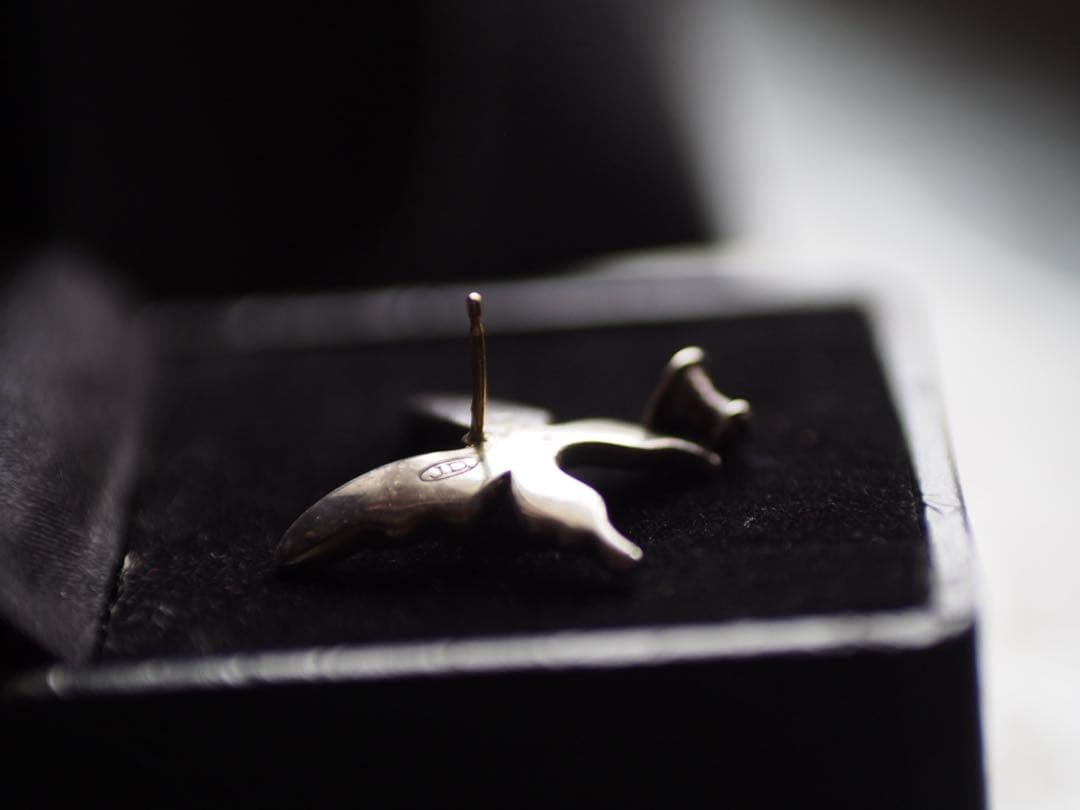 廃盤品JUSTINDAVIS CROWN BUTTERFLYピアス 蝶　ピアス