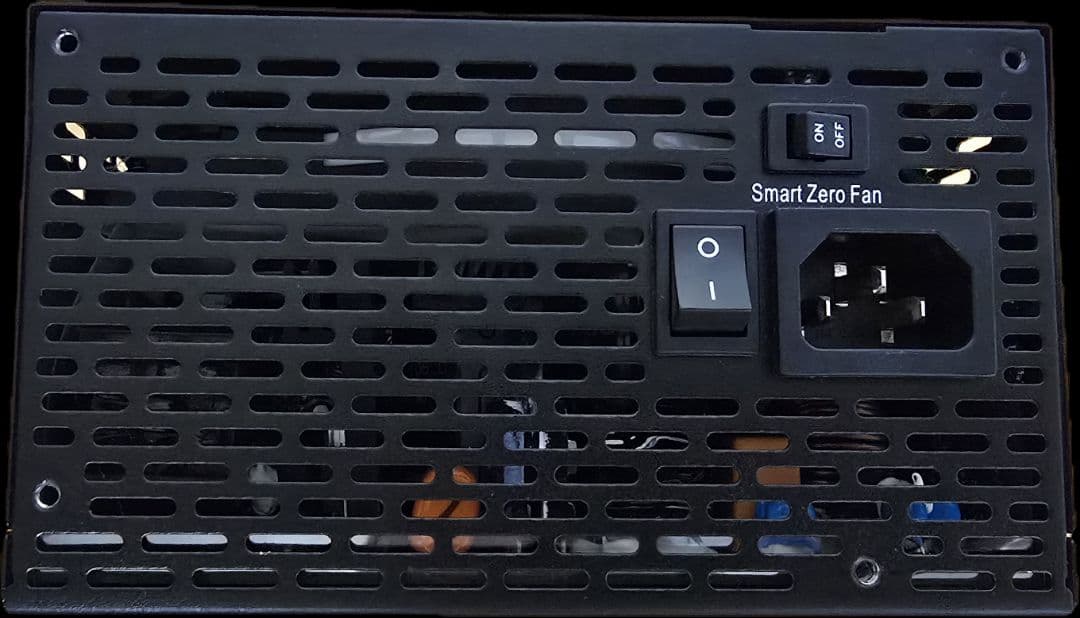 【3連休限定値下げ】TOUGHPOWER GF1 1200W 電源