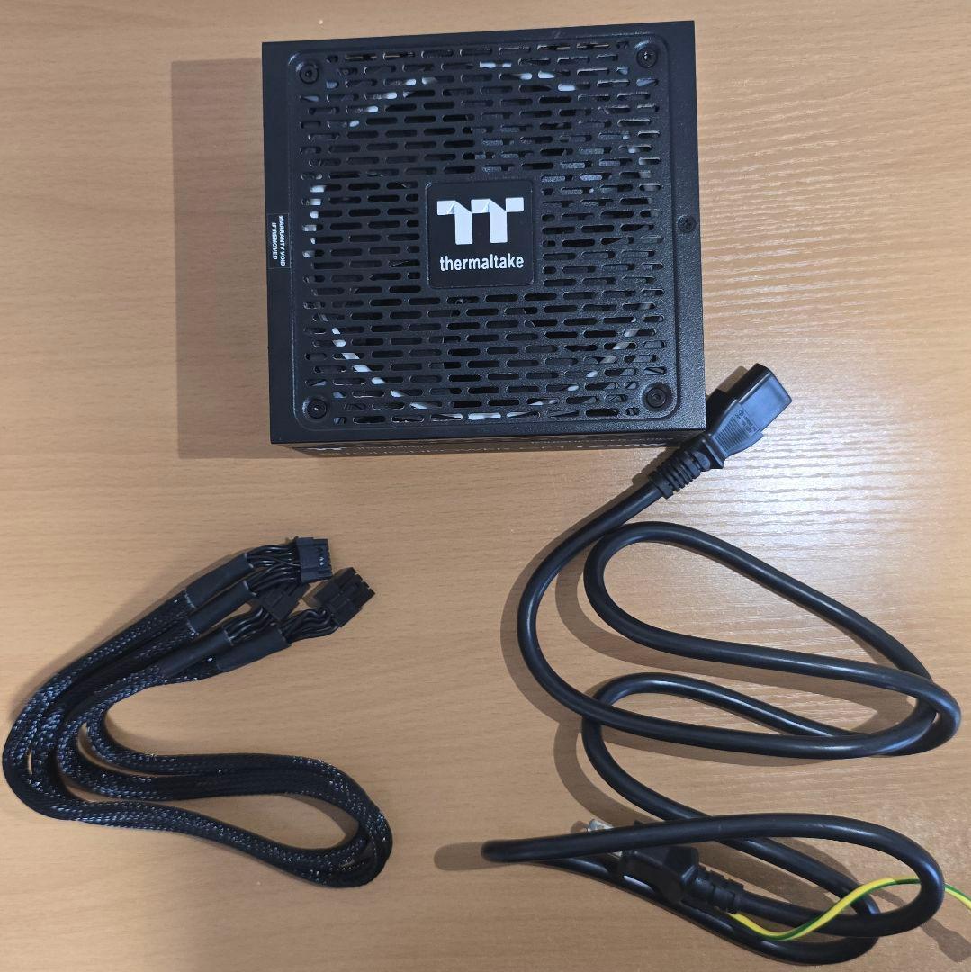 【3連休限定値下げ】TOUGHPOWER GF1 1200W 電源