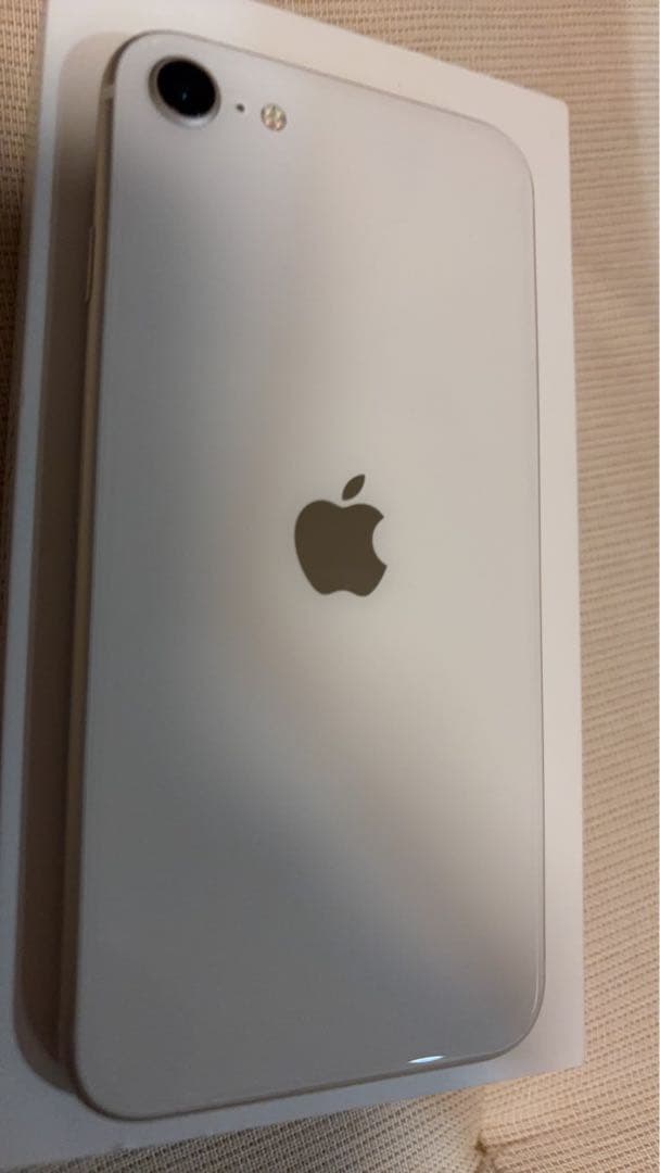 iPhone SE（第3世代） 128GB ホワイト