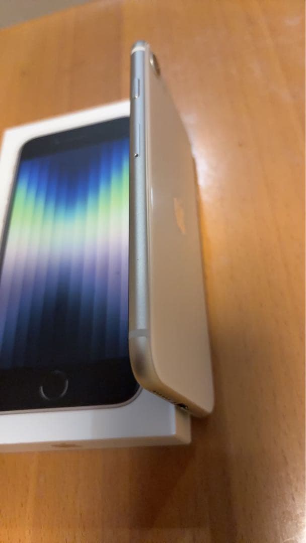 iPhone SE（第3世代） 128GB ホワイト