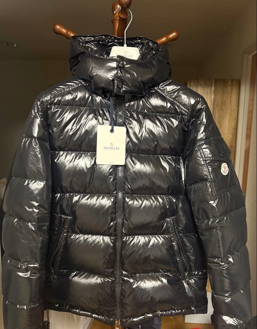 【現行/未使用】定価300,300円 モンクレール マヤ 4（XL）