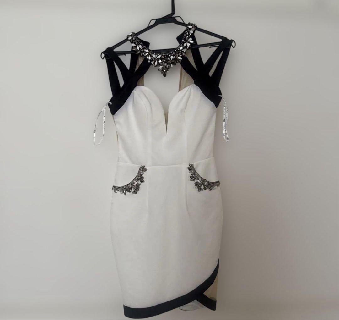 エンジェルアールビジューネックバイカラーミニドレス