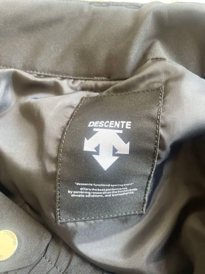 試着のみ デサントDESCENTE ブラック スキーウェア