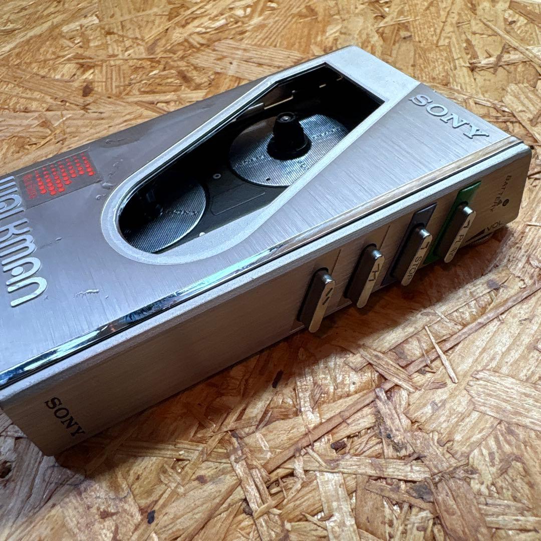SONY WM-30 カセットプレーヤー シルバー　ジャンク