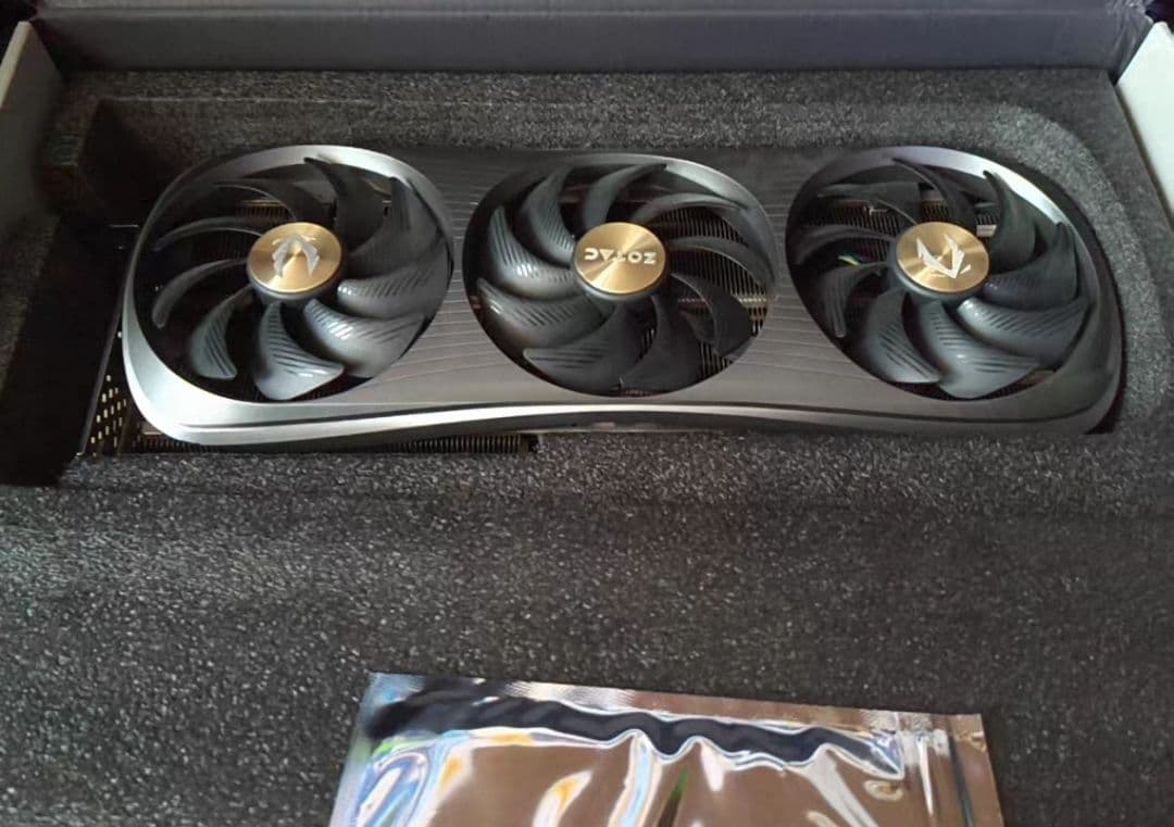 グラフィックボード・グラボ・ビデオカード GeForce RTX 4090 AMP Extreme AIRO