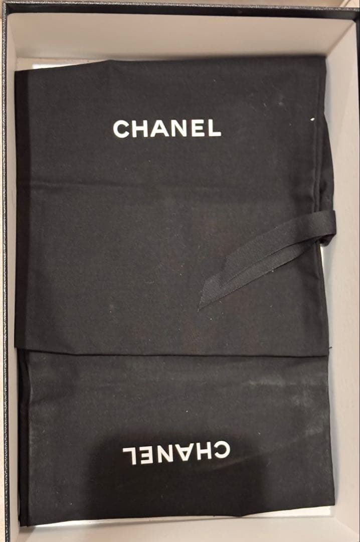 シャネル パテント ココマーク パール フラットシューズ ブラック